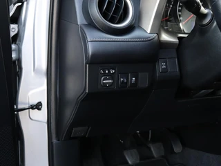 Toyota RAV4 2.0 Aspiration 4WD / 17