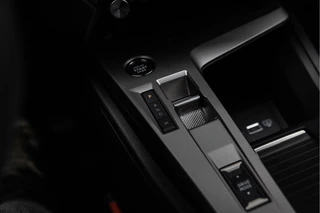 Peugeot 408 1.2 Hybrid 145 e-DCS6 Allure  | Camera | 19" | ACC / 45