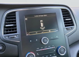 Renault Mégane Estate 1 .3 TCe Bose 160 pk AUT. | navigatie | cruise control | trekhaak | bose audio | keyless | privacy glas / 24