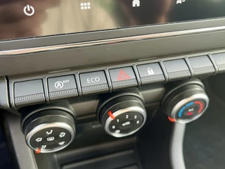 Renault Clio 1.0 TCe 90 Evolution  | Lichtmetaal | Parkeersensoren | Airco | Cruise Control | NL Auto | BTW Auto | Apple CarPlay/Android Auto / 28