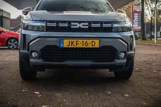 Dacia Duster extreme hybrid 140 I Automaat I Navigatie / 27