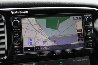 Mitsubishi Outlander 2.0 PHEV Executive Edition / 28