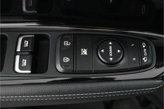 Kia Niro 1.6 GDi Hybrid DynamicLine  - Trekhaak - Cruise Control - Airco - - Virena zekerheidspakket €895 / 21