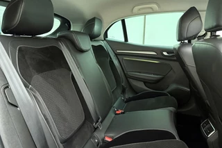 Renault Mégane 1.3 TCe GT-Line | Navigatie | Apple Carplay/Android Auto | Climate & Cruise Control | Keyless Entry | LED koplampen | LM-velgen / 15