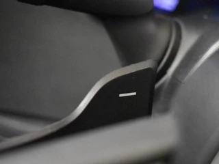 Toyota Corolla 2.0 Hybrid Executive | JBL-audio | Trekhaak | Head-up | PDC / 17