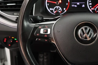 Volkswagen Polo 1.0 TSI 95pk DSG R-Line Highline Camera Parkeersensor Climate Control Adaptive Cruise / 16