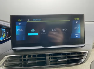 Peugeot 3008 1.6 Plug-in Hybrid 4WD 300 pk GT AUT  | 1e eigenaar | carplay | panoramadak | navigatie | 3D cockpit | 2 laadkabels | BTW / 29