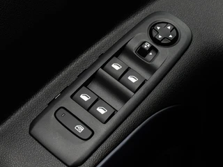 Peugeot Rifter 1.2 PureTech Allure | Automaat | Trekhaak | Distributieriem vervangen| Camera | Climate Control / 27