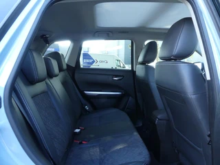Suzuki Vitara 1.0 Boosterjet Stijl TREKHAAK 1ste Eigenaar, Dealer Onderhouden, Pano Dak, Navi / 37