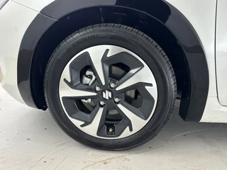 Suzuki Swift 1.2 Style Smart Hybrid Black & White edition / 31