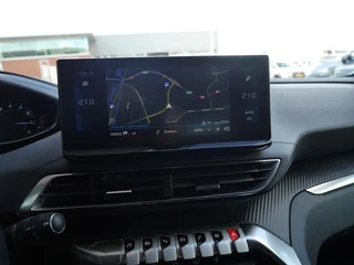 Peugeot 3008 1.2T 130pk Allure Pack Business | Navigatie | Climate & Cruise Control | Camera | AppleCarplay/Android Auto / 25