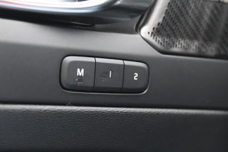 Volvo XC40 2.0 B4 R-Design  | Harman Kardon | Trekhaak | Memory | Adaptieve Cruise | Elektr. Achterklep / 21