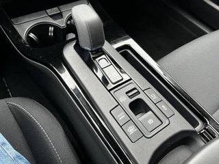 Toyota Prius 2.0 Plug-in Executive Skyview APPLE/ANDORID PANO AD-CRUISE STOELVERWARMING CLIMA NAVI PARK-SENSOREN / 25