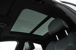Audi Q5 Sportback 55 TFSI e S edition  Electrische trekhaak, Apple carplay / Android auto, Panorama dak, S line! / 44