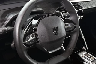Peugeot 208 1.2 Hybrid 110 e-DCS6 Allure / 12