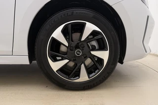 Opel Corsa Electric Long Range GS 51 kWh | Climate control | NIEUW | tot 429km WLTP | 100kW snelladen | Stoel- & stuurverwarming | Camera | Apple Carplay/Android Auto / 14