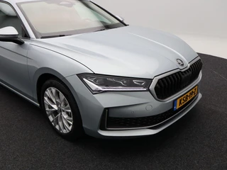 Skoda Superb Combi 1.5 TSi 204 Pk PHEV Edition | Panoramadak | Stoelverwarming | Camera | Trekhaak | Adaptive Cruise | 17 Inch | 23.131 Km !! / 12