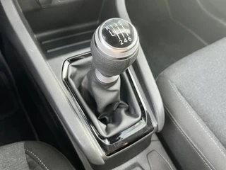 Renault Clio 1.0 TCe 90 Evolution  | Lichtmetaal | Parkeersensoren | Airco | Cruise Control | NL Auto | BTW Auto | Apple CarPlay/Android Auto / 32