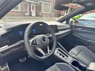 Volkswagen Golf 1.5 ETSI 2x R-LINE BNS+ DSG AUTOMAAT / 23