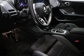 BMW 1-serie 123 xDrive | INNOVATION PACK | PANORAMADAK | STUURVERWARMING | MASSAGE |  HEAD UP | 360 CAMERA | 19" / 34