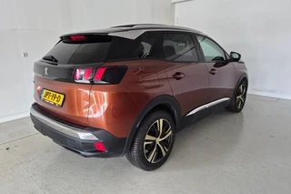Peugeot 3008 1.2 PureTech Allure / 2