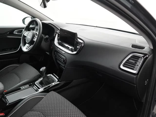 Kia XCeed 1.5 T-GDi DynamicPlusLine 160pk  Airco - Apple Carplay/Android Auto - Cruise Control - Verwarmde Voorstoelen - Dodehoekdetectie Fabrieksgarantie tot 03-2031 / 38