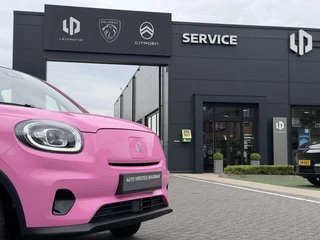 Leapmotor T03 Design 37.3 kWh 95PK Automaat Roze Wrap, Navigatie, Camera achter, Parkeerhulp achter, Audio, Keyless Start, Lichtmetalen velgen / 4