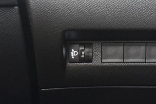 Peugeot 208 1.2 Hybrid 110 e-DCS6 Allure Apple CarPlay Climate Control 16" / 23