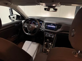 Volkswagen T-Roc 1.0 TSI Style Carplay Cruise Trekhaak NAP / 11
