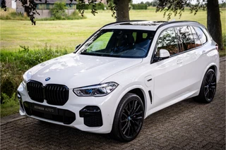 BMW X5 xDrive45e M Sport  22" Laser Crafted Clarity HUD Panorama Trekhaak / 16