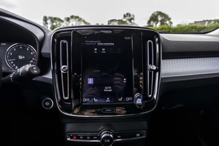 Volvo XC40 1.5 T3 Inscription  | Adaptive Cruise | Trekhaak | Camera / 23