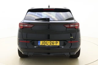 Opel Grandland 1.6 Turbo Plug-In Hybrid 300pk 4x4 GSe | Navigatie | Camera | Comfort stoelen | Elektrische achterklep | Stoel- en stuurverwarming | Adaptive Cruise control | / 12