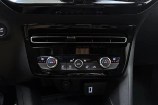 Opel Mokka Electric Business Edition 54 kWh | DEMO | 8 Jaar speciale garantie | Camera | Navigatie | Stoel en Stuurverwarming | Keyless | Zwart dak / 28