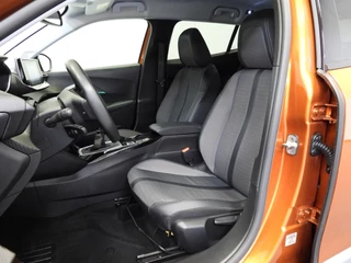 Peugeot 2008 1.2 PureTech 130PK Allure Pack NAVI/CAMERA/CLIMA/LED/17"LMV! / 28