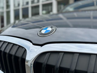BMW 3 Serie 318i Executive Edition Sport Line I LED I Carplay I Sportstoelen / 16