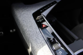 Peugeot e-3008 GT Avantage 210 73 kWh Panoramadak / 2+6 Jaar Garantie / 20