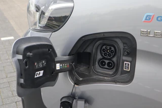Toyota PROACE Electric Verso LONG EXTRA RANGE DYNAMIC 75KWH 8-PERSOONS ROLSTOELAUTO VERLAAGD-INBOUW-OPRIJPLAAT 2x SCHUIFDEUR / 31