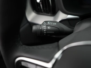 Volvo XC60 2.0 T6 AWD + Black Edition 350PK Pano | Trekhaak / 49