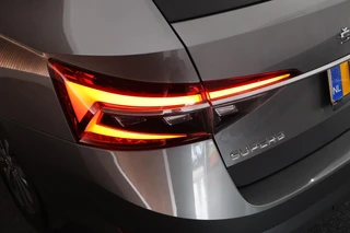 Skoda Superb Combi 1.4 TSI 218pk iV Business Edition Trekhaak Memory Stoelverwarming Virtual Cockpit Navigatie / 48