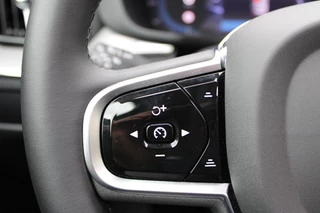 Volvo XC60 2.0 T8 Plug-in hybrid AWD Ultra Dark  | Head-Up | Panoramadak | Leder | H&K | BLIS / 12