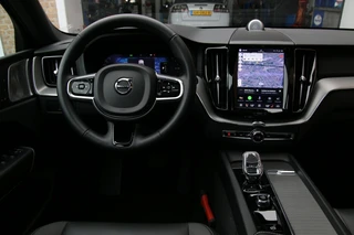Volvo XC60 2.0 T6 AWD Ultimate Dark | 100% SOH | 360 | B&W | Pano / 6