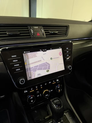 Skoda Superb 1.5 TSI Sportine Pano Virtual Trekhaak Memory / 42