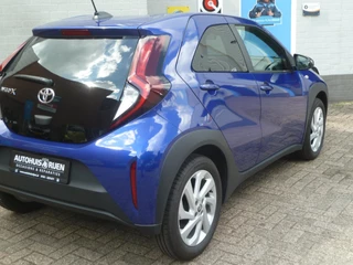 Toyota Aygo X 1.0 VVT-i MT Active Adapt.Cruise|Camera|Climate-Control|Apple-Carplay/Android-Auto|Stoelverwarming / 17