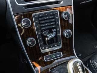 Volvo V60 2.4 D6 AWD Plug-In Hybrid Summum | Leder | Schuifdak | Keyless | Camera | Xenon | Stoelverwarmng / 13