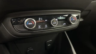Opel Crossland X 1.2 Turbo Innovation CAMERA ECC LM NAVI CARPLAY. / 28