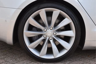 Tesla Model S 75D incl. BTW 334 PK  | 4x4 | NL- AUTO | Autopilot | Panoramadak | Luchtvering | Carplay | Camera | 21' inch | Dodehoek detectie | Voorstoelen verwarmd / 7