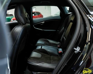 Volvo V40 2.0 T4 Business Sport | NAP Auto | Navi | Automaat | 2.0 motor / 17