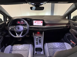 Volkswagen Golf 1.5 eTSI R-Line Pano Virtual Camera IQ Light / 13