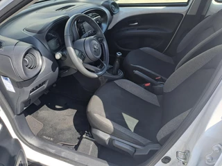 Toyota Aygo X Play AIRCO CAMERA AD-CRUISE APPLE/ANDROID NL-AUTO / 11