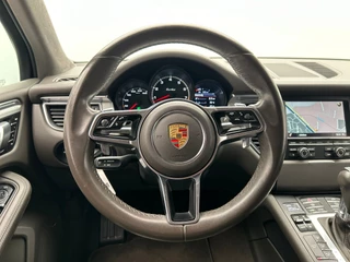 Porsche Macan 3.6 Turbo 400 pk | Bose | Glascoating | Memorie | Camera |Trekhaak | Stoelverwarming | 21 " | / 23
